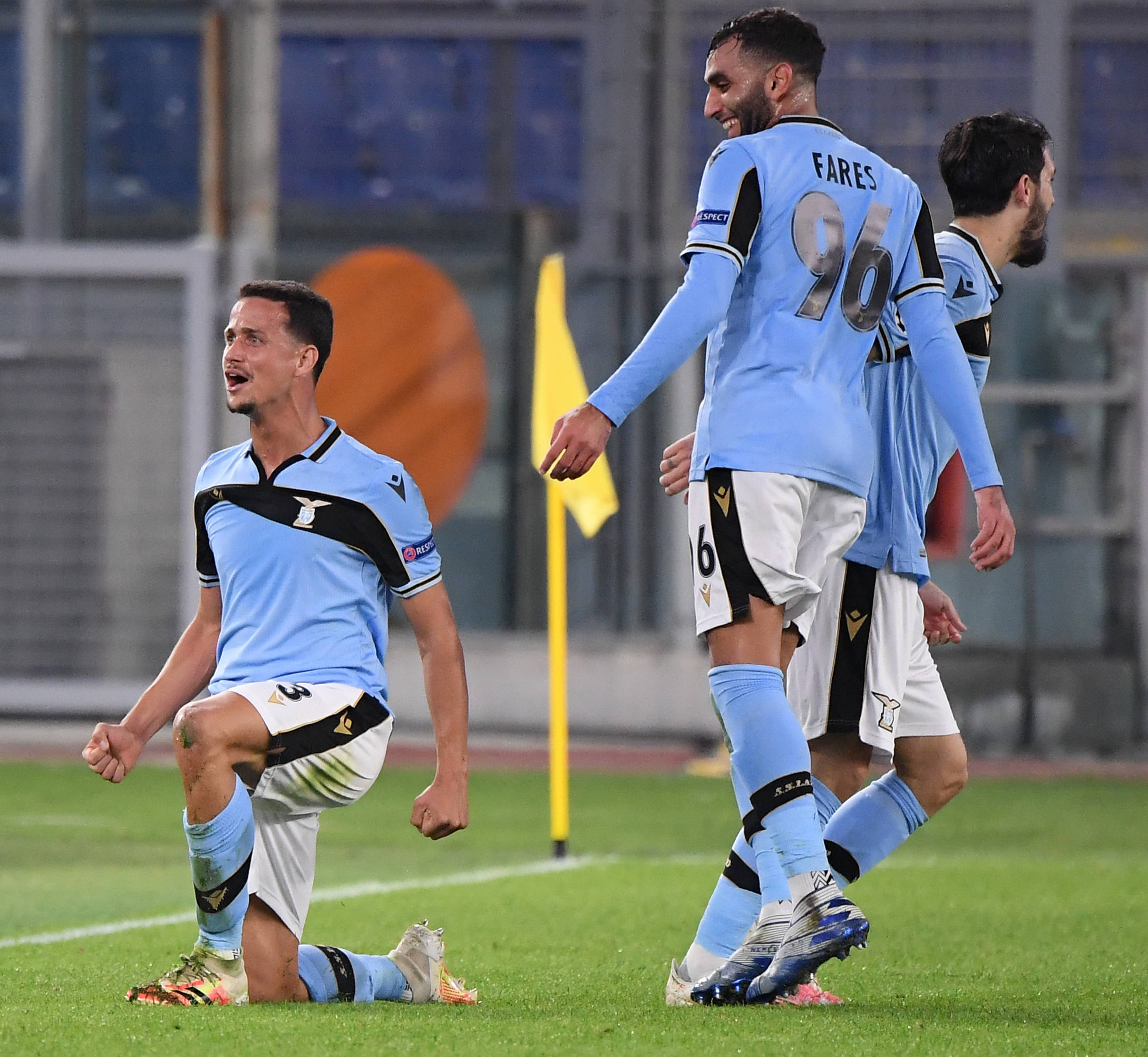 开云下载-拉齐奥加时末段内部沟通；志在德甲名次提升；话题不断；训练强度明显提升的简单介绍